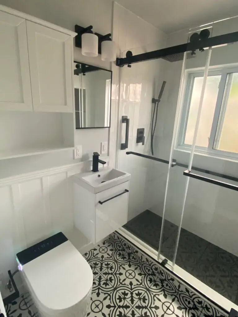 Bathroom remodeling black and white